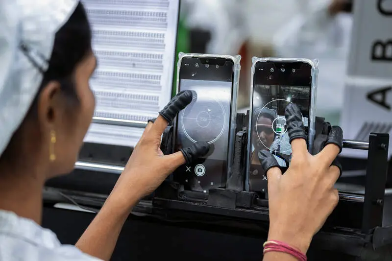 How China came to dominate the U.S. in smartphone manufacturing