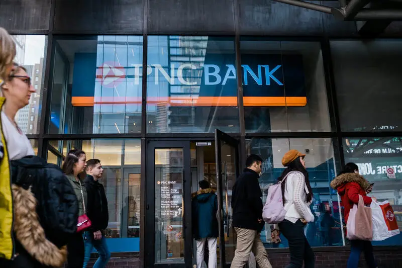 Top banking analyst Mike Mayo sees this regional bank gaining deposits from the crisis