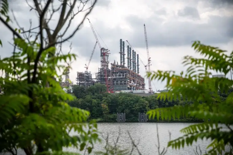 Image: The Royal Dutch Shell plant in Beaver County, Pa.