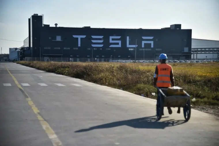 Elon Musk Tesla in China