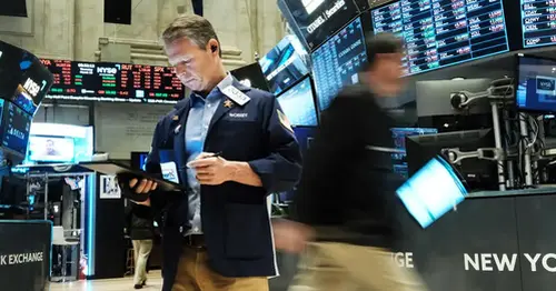 Dow closes nearly 400 points lower as First Republic and regional banks resume slide