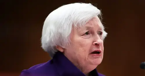 U.S. isn't considering 'blanket insurance' for bank deposits, Yellen says