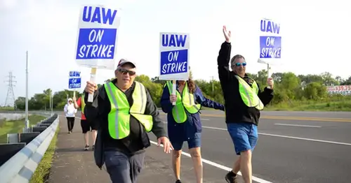 General Motors, Stellantis announce new layoffs as UAW strike deepens
